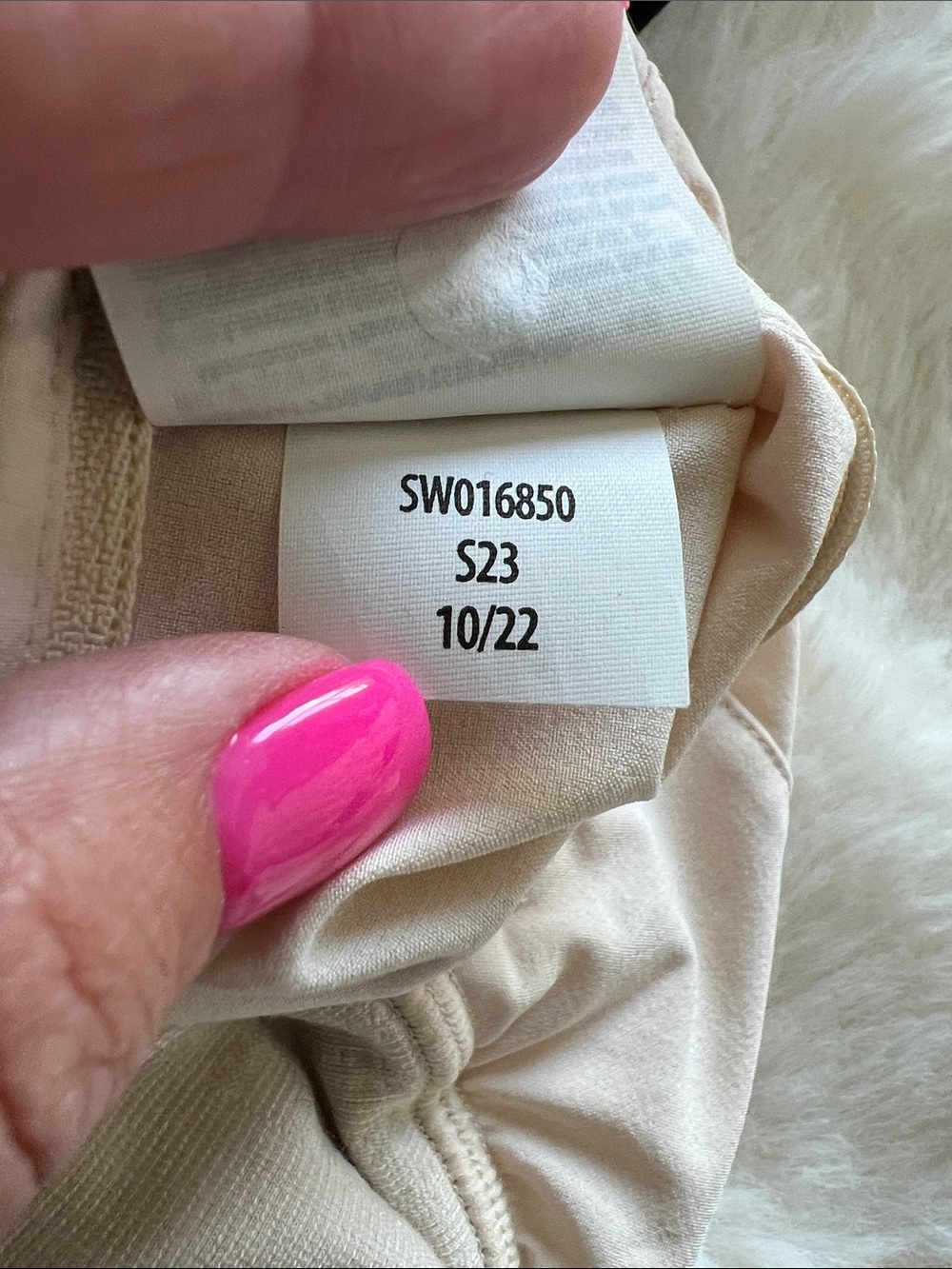 Smartwool Women's Intraknit Active Lined Shorts in Cream Tan Size Small - Picture 10 of 10